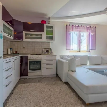 Seaview Apartman *
